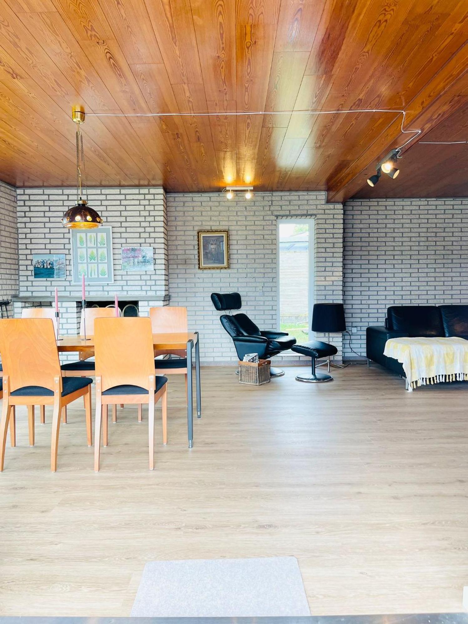 Scandinavian House Hotel- Holbol, Круса Екстер'єр фото